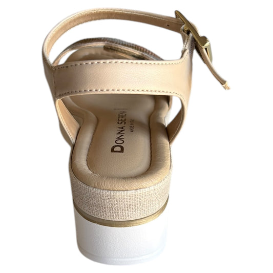 Sandalo donna con zeppa in camoscio beige Donna Serena